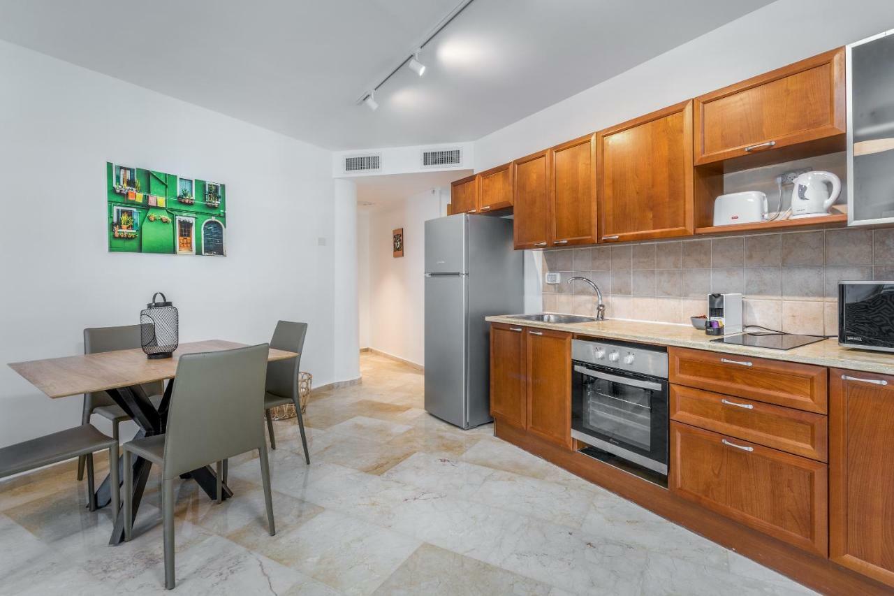 Dizengoff Square Superb 1 Bedroom With Balcony Tel Aviv Luaran gambar